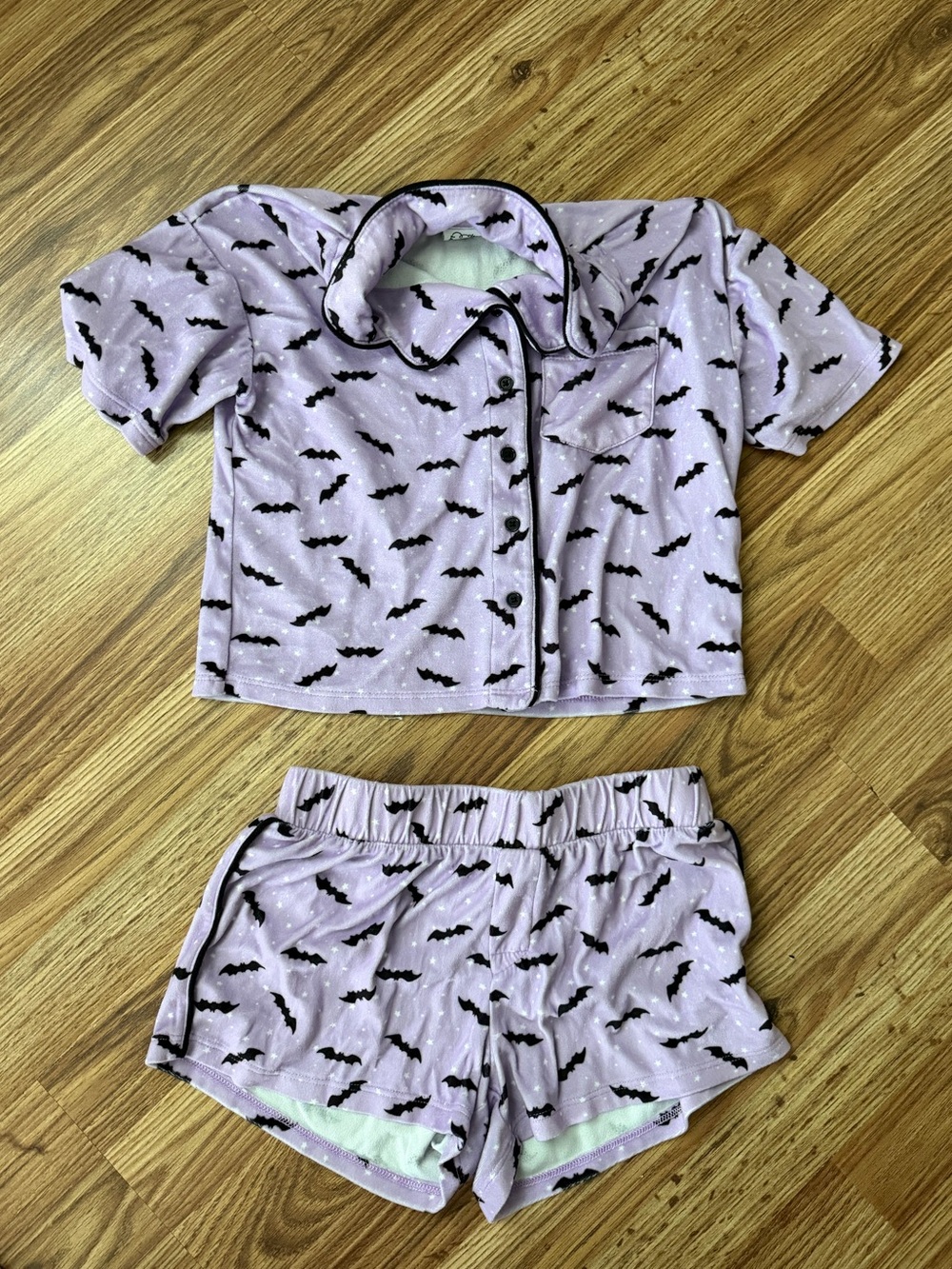 Kids Lavender Bat Print Pajama Set - Short Sleeve Top & Shorts size Small